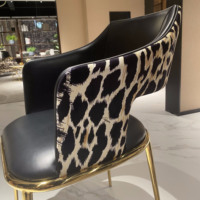 Chaise de salle à manger de luxe moderne minimaliste en acier inoxydable à imprimé léopard de designer italien, couleur personnalisée, pour la maison, le bureau, l'hôtel