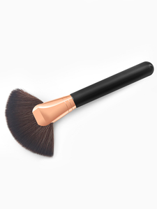Masque facial avec logo personnalisé, <span class=keywords><strong>pinceau</strong></span> cosmétique en <span class=keywords><strong>éventail</strong></span> pour masque de <span class=keywords><strong>maquillage</strong></span>, <span class=keywords><strong>pinceau</strong></span> blanc unique pour <span class=keywords><strong>éventail</strong></span> de <span class=keywords><strong>maquillage</strong></span> facial - Product Image 4