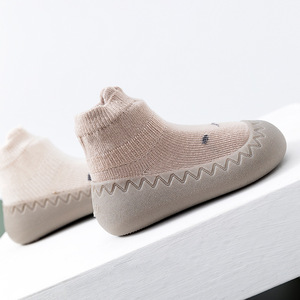 Chaussons pour bébé Chaussures de marche antidérapantes respirantes avec semelle souple en caoutchouc Baskets pour garçons et filles - Product Image 4