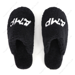 Logo ricamato personalizzato da <span class=keywords><strong>uomo</strong></span> sfocato inverno soffice pile nero Shearling pelliccia scivoli pantofole produttore - Product Image 2
