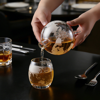Verre à bière personnalisé de forme unique avec logo sur mesure, design en forme de globe