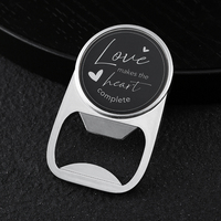 Ouvre-bouteille personnalisé 2d Logo Lettre époxy Aimant pour réfrigérateur Ouvre-bière en argent Cadeaux souvenirs Ouvre-bouteille magnétique pour couple