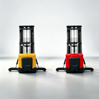 Gerbeur électrique sur palettes SYNGE avec pieds stabilisateurs, capacité 1500kg-2000kg, hauteur de levage 1.6-5.5m, certifié CE
