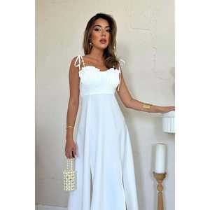 Robe de soirée longue en satin blanc en gros, taille XL, silhouette trapèze avec bonnets de soutien-gorge, style de fête romantique et luxueux avec fente - Product Image 4