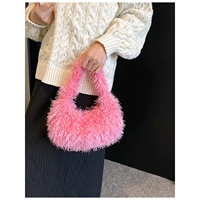 Nouveau sac à main carré en fourrure à pompons pour femme, automne/hiver, mignon, en peluche, petit, ouvert, sans bretelles, à porter sous le bras, polyvalent, couleur bonbon
