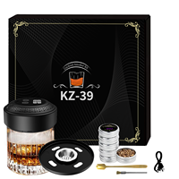 Kit Eléctrico para Ahumar Whisky con Encendedor Incorporado, Set Recargable para Ahumar Cócteles de Whisky con 6 Virutas de Madera en Caja de Regalo