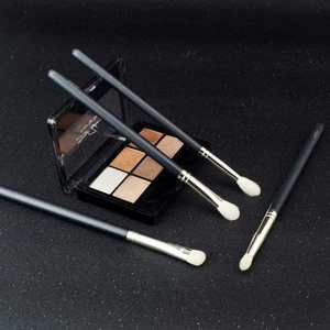 4pcs Goat Hair Eyeshadow Makeup Brush Set Soft <b>Eye</b> Blending Birch Wood Handle Matte Black Private Label Cosmetic <b>Eye</b> Brushes Kit - Product Image 2