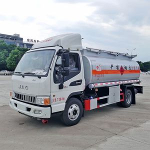 รถบรรทุกถังน้ำมันขนาดเล็ก Jac 4x2 สำหรับขนส่งน้ำมันดีเซลและสินค้าอันตราย - Product Image 2