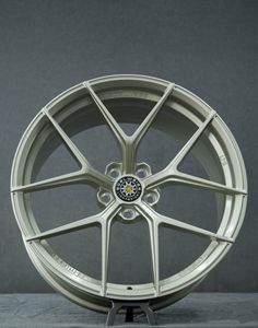 Jantes en alliage forgé 6061 personnalisées <span class=keywords><strong>de</strong></span> <span class=keywords><strong>17</strong></span>, 18, 19, 20, 21 pouces, 5x112, 5x120, concaves, avec beadlock, adaptées aux voitures 4x4 tout-terrain - Product Image 1