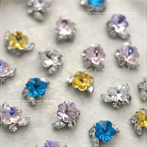 Accesorios para <span class=keywords><strong>Uñas</strong></span> con Cristales <span class=keywords><strong>de</strong></span> Circonita en Forma <span class=keywords><strong>de</strong></span> Flor <span class=keywords><strong>de</strong></span> Ciruelo, Flor Tridimensional Transparente <span class=keywords><strong>de</strong></span> Aleación, Logotipo Personalizado, Origen Zhejiang - Product Image 4