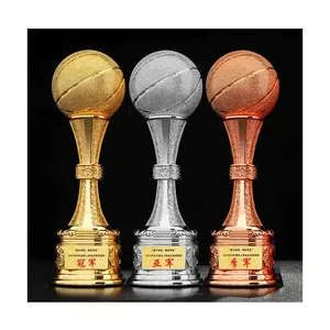 الجوائز البلاستيكية الرخيصة المصنعة لكرة القدم كرة القدم مخصصة جائزة ذهبية كريستال لكرة السلة