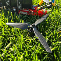 Hélice de remplacement en fibre de carbone 1455 à trois trous CW/CCW compatible avec les drones quadricoptères RC et les avions RC
