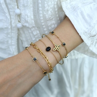 Bracelet ouvert Bowei Star plaqué or 18 carats en acier inoxydable, bijou minimaliste en forme d'étoile résistant à la décoloration