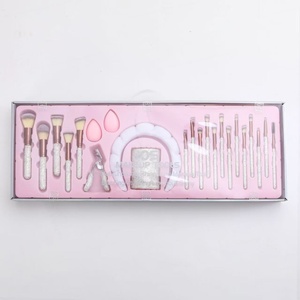 Coffret Cadeau d'Outils de Beauté en Cristal de Diamant : Bandeau, Recourbe-cils et Accessoires de Soin du Visage pour Femme - Product Image 3