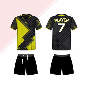 Ensemble de maillots de football de haute qualité à transfert thermique, design personnalisé, logo, impression du nom sur le maillot, respirant, séchage rapide - Product Image 1
