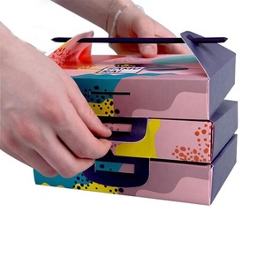 กล่องกระดาษใส่อาหารย่อยสลายได้แบบกำหนดเองพร้อมโลโก้ขายส่ง เคลือบด้าน ปั๊มนูน ปลอดภัยสำหรับหมากฝรั่ง ซูชิ เบนโตะ กล่องบรรจุภัณฑ์สำหรับอาหารแบบนำกลับบ้าน - Product Image 4