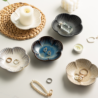 Assiette en céramique créative en forme de fleur, plateau à bijoux polyvalent, bol à sauce, porte-bougie pour la maison, la cuisine et la décoration de table