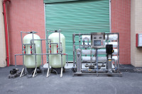 Système de filtration d'eau par osmose inverse certifié CE 4000L/H pour usine de traitement d'eau, machine de filtration d'eau de forage, purificateur d'eau à commande PLC