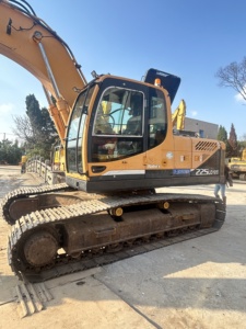 Excavadora Hyundai 225LC-9 Original de Alta Calidad, de Segunda Mano, en Buen Estado de Funcionamiento, Disponible para la Venta - Product Image 6