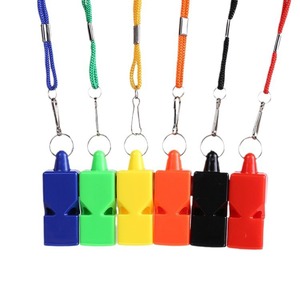 นกหวีดพลาสติกพร้อมสายคล้องคอ 6 สี ชุดสำหรับโค้ชใช้ในการฝึกซ้อมกีฬา - Product Image 1
