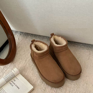 Botas de Nieve Cómodas para Mujer SNOW WINTER, Botas de Invierno de Calidad <span class=keywords><strong>con</strong></span> Forro de Piel de Oveja y Suela Gruesa de Cuero Natural - Product Image 1