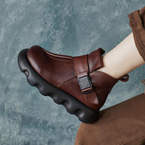 Nouvelles bottes hautes en cuir de vachette faites à la main, style britannique, bout rond, imperméables, plateforme, pour l'automne et l'hiver - Product Image 2