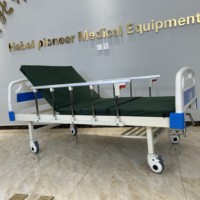 Lit d'hôpital manuel à 2 fonctions, lit de patient multifonctionnel réglable avec barrières latérales et roulettes verrouillables pour clinique et salle d'hôpital