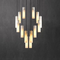 Lustre en laiton massif et albâtre, directement de l'usine, luminaire suspendu long moderne et minimaliste pour villa, salle à manger, bar, bureau