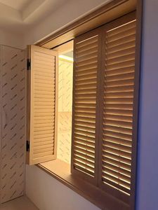 Tapparelle Moderne in Tiglio - Tende a Rullo in <span class=keywords><strong>Legno</strong></span> Massello Isolanti e Antivento per Hotel - Product Image 4