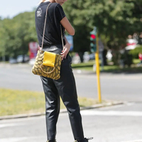 Sac à bandoulière de style rock classique en PVC et coton de haute qualité, fabriqué à la main en Italie, matériaux durables, sac en matériau Mat-b pour l'exportation