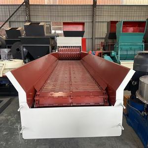 Grande Trituratore di Legno che Converte Impianti di Lavorazione del Legno in Piccole Trucioli e li Invia a Centrali Elettriche e Cartiere - Product Image 3