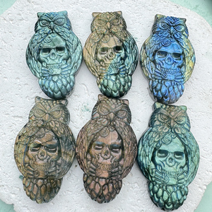 Piccole <span class=keywords><strong>pietre</strong></span> curative fatte a mano naturali appariscenti Labradorite gufo teschi intagli modello <span class=keywords><strong>di</strong></span> cristallo inciso all'ingrosso - Product Image 1