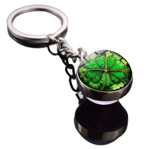 Double-Sided Lucky Four-Leaf Clover Design Time Gem Keychain Pendant Everyday Use Glass Metal Keychain for Foreign Trade