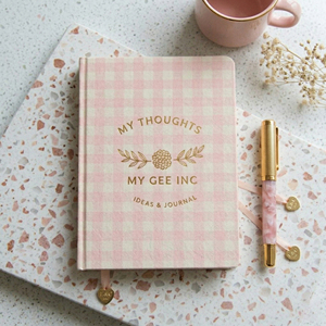 Carnet A5 à couverture rigide LABON en tissu gingham rose esthétique, journal/agenda avec feuille d'or « Mes pensées », breloques en forme de cœur et bords dorés - Product Image 1