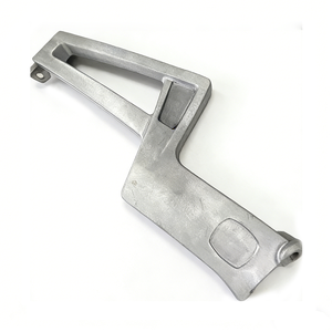 Supports de pied arrière robustes en aluminium moulé sous pression personnalisés en ADC12 avec finition de surface lisse pour kits de moto fabriqués au Vietnam - Product Image 2