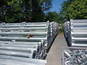 Fabricante de Torres de Acero Angulares para Telecomunicaciones, Recubrimiento en V, Galvanizado por Inmersión en Caliente, Altura de 60-180 m para Líneas de Transmisión Eléctrica - Product Image 2