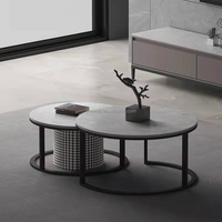 Salon nordique canapé balcon table basse design moyen ancienne petite table ronde table basse
