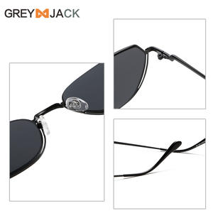 แว่นกันแดดเกรย์แจ็คทรงไม่สมมาตรกรอบโลหะสีดำสำหรับทุกเพศป้องกันรังสียูวี 400 ระดับ 2 รุ่น G029 - Product Image 1