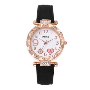 Montre à quartz pour femme avec bracelet en cuir de 36 mm, logo personnalisé, cadran en verre, design cœur, décontractée, élégante et tendance, vente chaude - Product Image 3