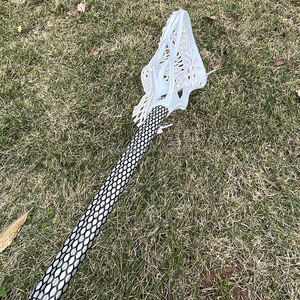 Palo de Lacrosse Completo ACEKING para Hombre y Niño con Eje de Metal y Cabeza Encordada Blanca - Product Image 3