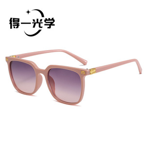 M Shape Hinge <b>Sunglasses</b> Black PC Lens UV400 Anti Blue Light Unisex - Product Image 3