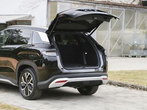BYD 2026 Song <span class=keywords><strong>L</strong></span> DM-<span class=keywords><strong>i</strong></span> 200km Modèle Supérieur Véhicules à Énergie Nouvelle Voiture Hybride SUV avec Écran Android Atuo et Carplay - Product Image 5