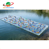 Piste de course gonflable flottante personnalisée pour karting aquatique / Piste de course gonflable pour jet ski dans un parc aquatique
