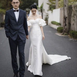 Nuovo Abito da Sera Elegante in Raso a Coda di Pesce per Sposa, Ideale per Servizi Fotografici e Cerimonie, Stile Super Fatato - Product Image 3