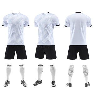 Groothandel snel drogende Spandex/Polyester voetbaltenues voor heren en dames, nieuw ontwerp, hittetransfer bedrukt, korte mouwen - Product Image 5
