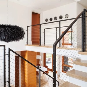 <span class=keywords><strong>Rampe</strong></span> à câbles mince <span class=keywords><strong>et</strong></span> peu encombrante avec poteau métallique à support stable pour escalier intérieur (loft) <span class=keywords><strong>et</strong></span> extérieur (jardin) - Product Image 1