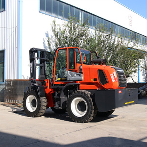 Chariot élévateur industriel tout-terrain robuste 5 tonnes pour entrepôt portuaire 4x4 - Product Image 4