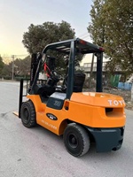 Chariot élévateur compact d'occasion 3 tonnes de haute qualité FD30 FD50 avec moteur AC et transmission 4x4 tout-terrain en stock