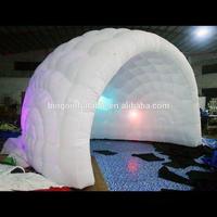 Tente d'événement gonflable géante portable, tente dôme demi-coquille gonflable blanche avec éclairage LED pour fête, scène, exposition