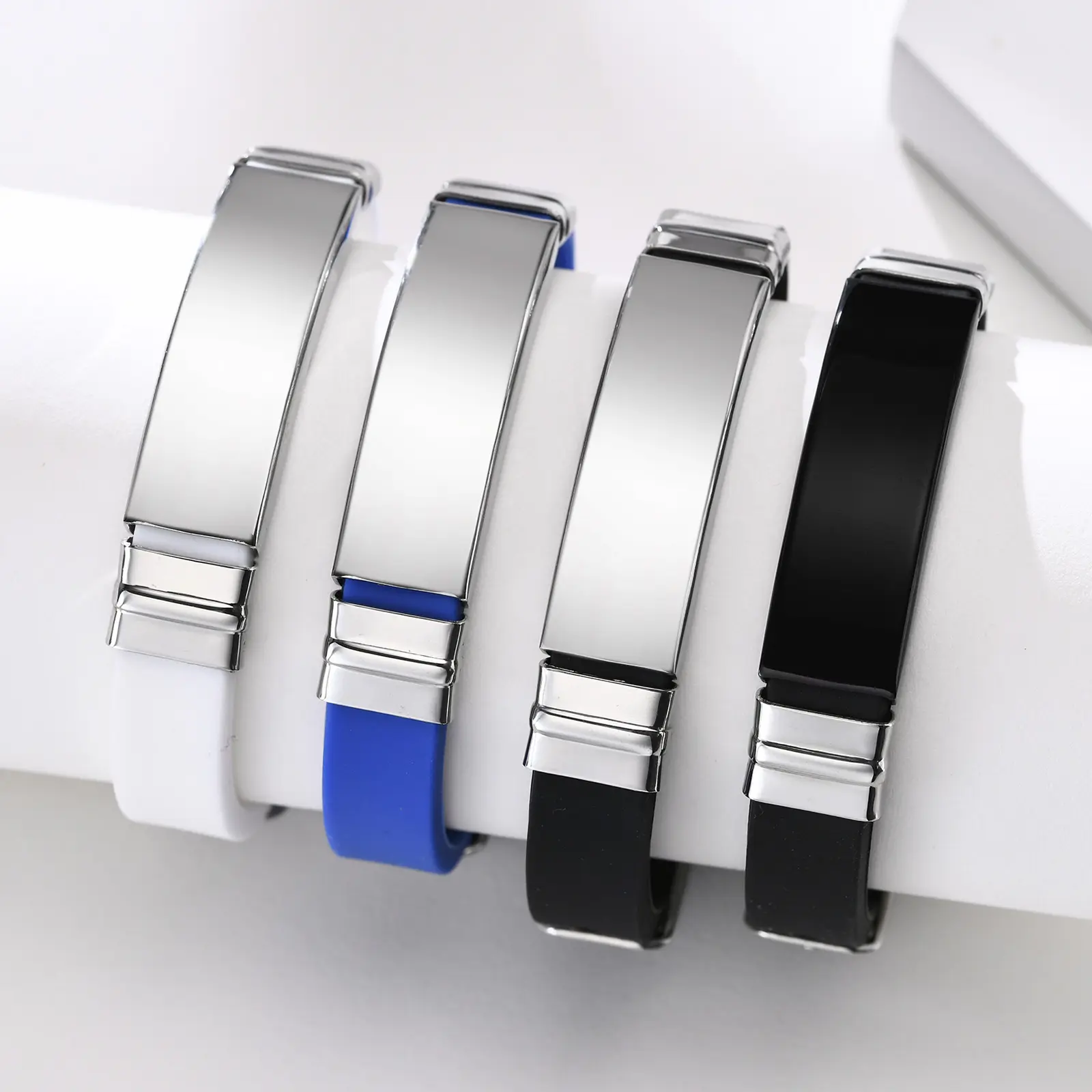 Pulseira de silicone aço inoxidável, nova pulseira personalizada de silicone com letras a laser personalizadas